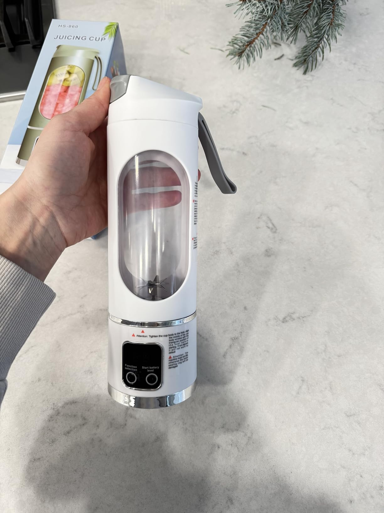 Portable Personal Electric Blender, 500ML Portable Shakes and Smoothies Blender, 12 Blades USB Rechargeable Small Blenders, Mixing, Compact, Convenient and Versatile - Customer Photo 1