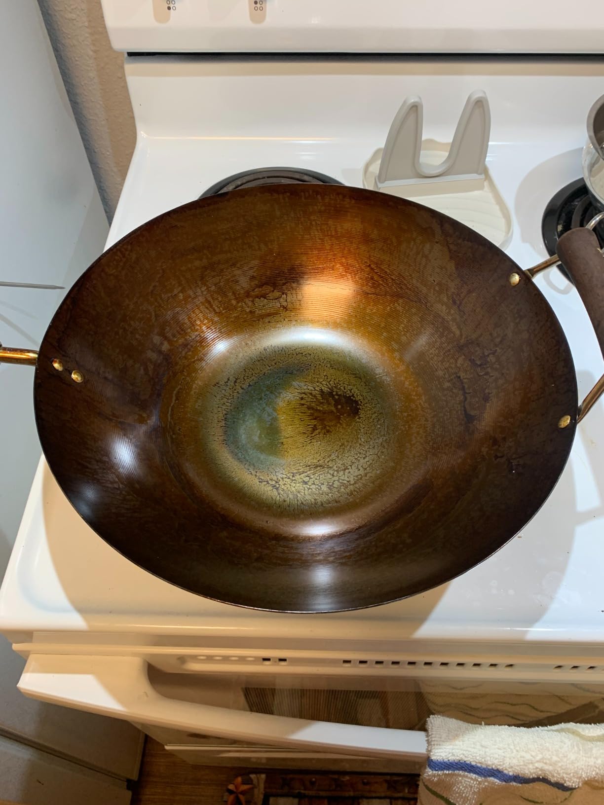 JOYCE CHEN Classic Series 14-Inch Round Bottom Carbon Steel Wok with Birch Handles - Customer Photo 4