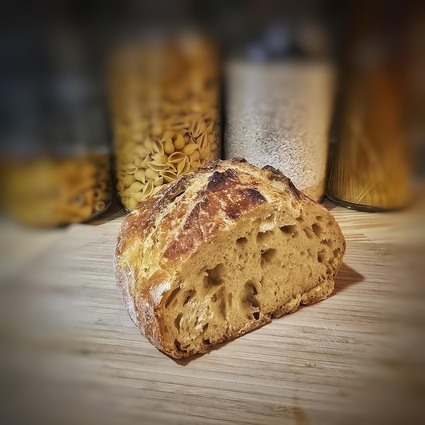 Sassafras Superstone Stoneware La Cloche Bread Baker, Unglazed, Baking Stone for Bread, Capacity 5QT 12