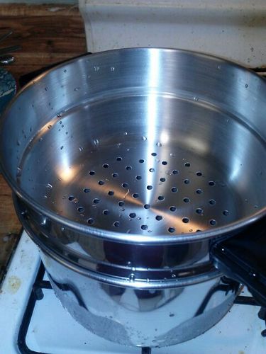 Farberware Classic Series Sauce Pot Steamer Insert, Saucepot (3 Quart), Silver customer photo 2