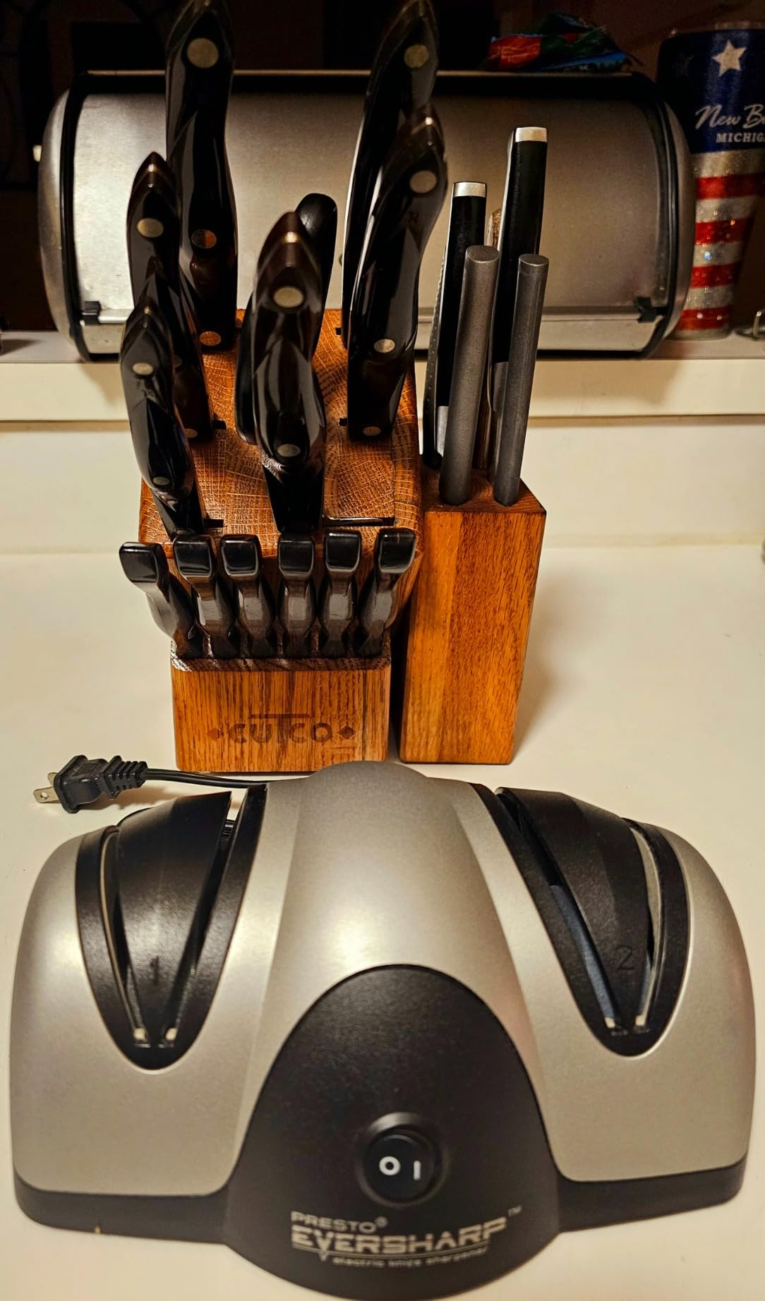 Presto 08800 EverSharp Electric Knife Sharpener, 2-Stage System, Silver/Black - Customer Photo 0
