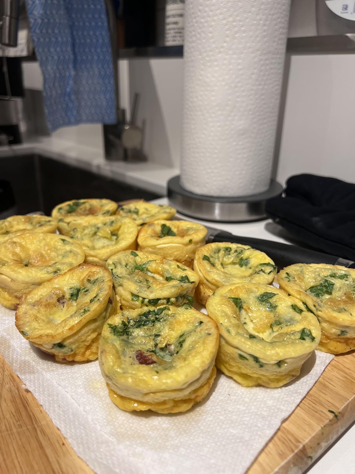 Farberware 12-cup Nonstick Bakeware Muffin Pan, Gray customer photo 2