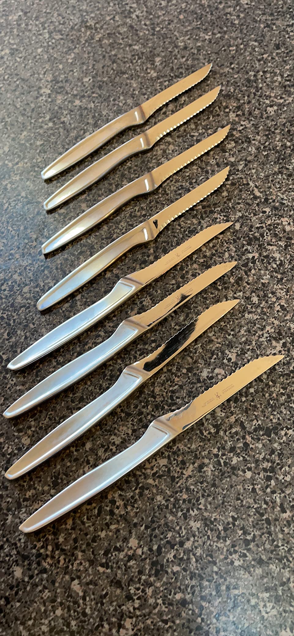 HENCKELS Razor-Sharp Steak Knife Set of 8, German Engineered Informed by 100+ Years of Mastery, Silver customer photo 1