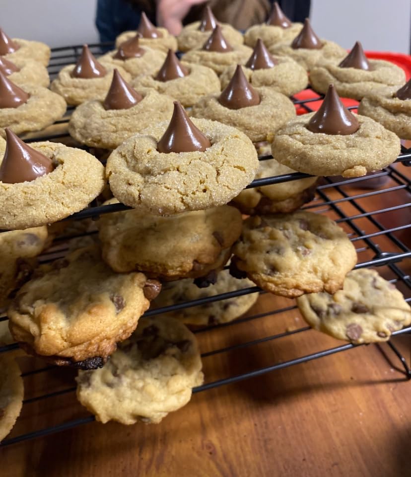 Wilton Excelle Elite 3-Tier Cooling Rack for Cookies, Cake and More - Cool Batches of Cookies, Cake Layers or Finger Foods, Black customer photo 1