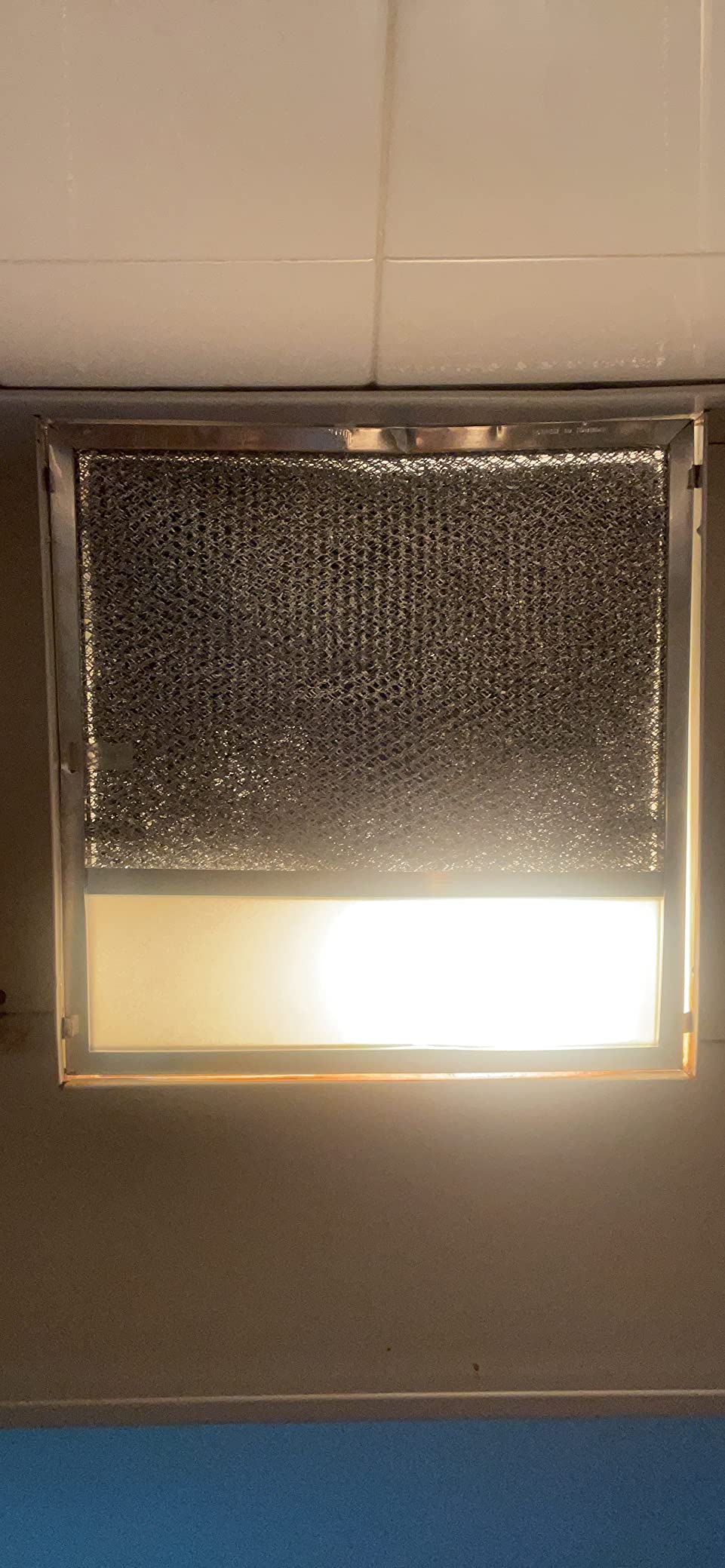 Broan-NuTone BP57 Aluminum Filter with Light Lens, Kitchen Exhaust Grease Filter, Stove Hood Vent Air Filter - Customer Photo 2