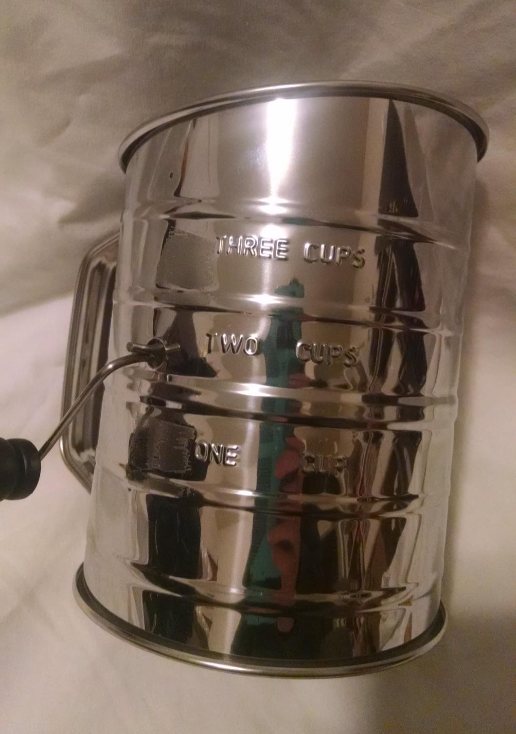Norpro 3-Cup Stainless Steel Rotary Hand Crank Flour Sifter With 2 Wire Agitator customer photo 2