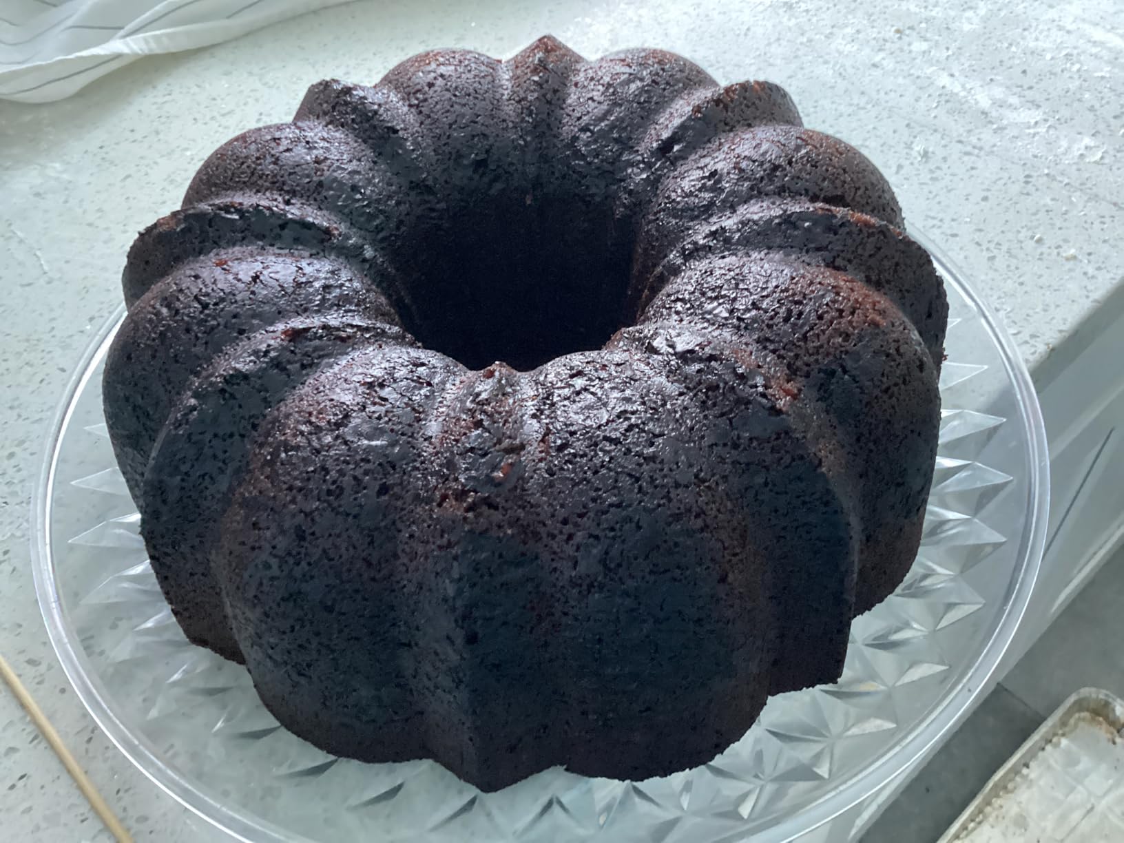 Nordic Ware Original Bundt, 12-Cup, Graphite customer photo 1