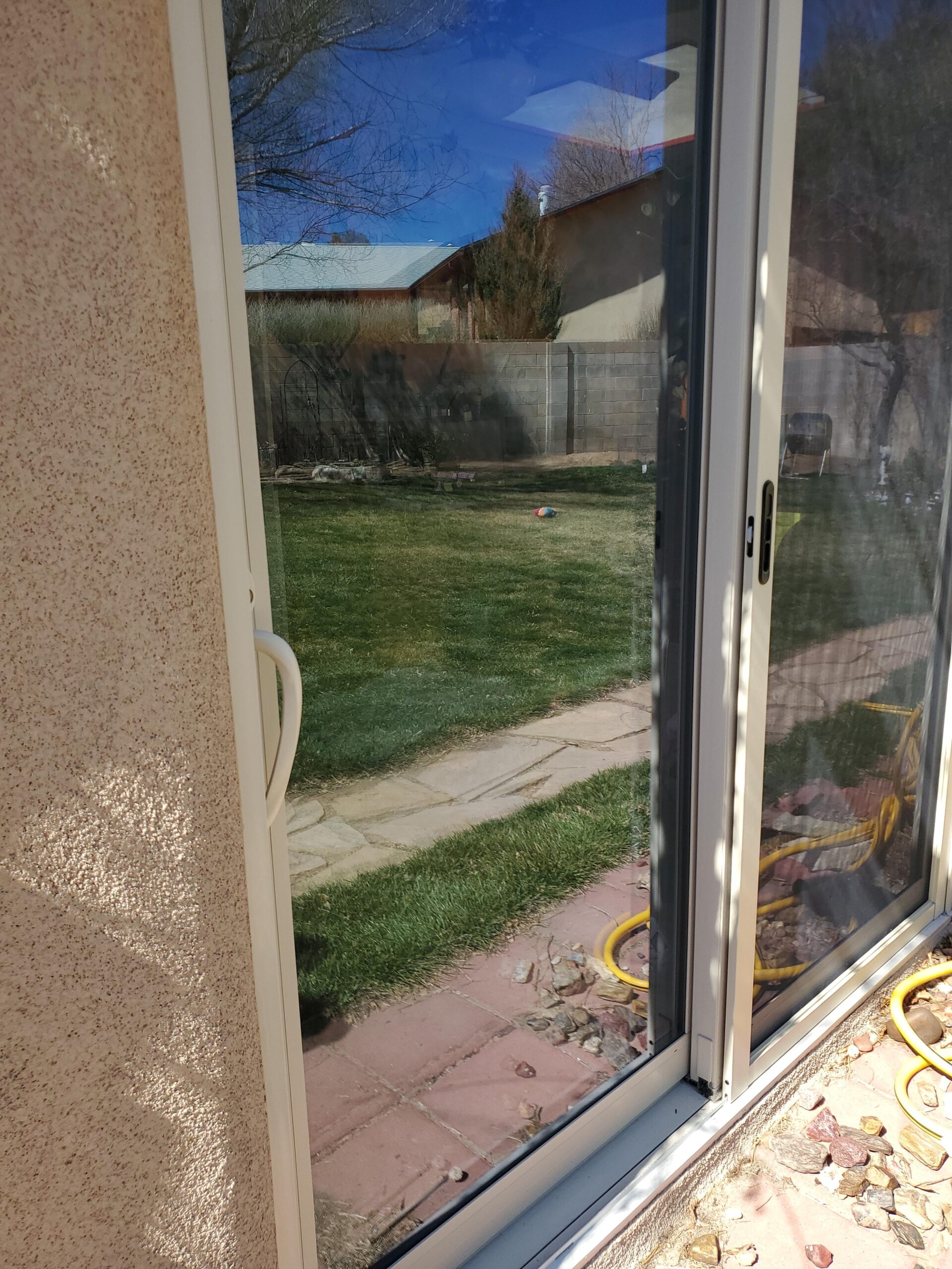 Rain-X 5071268 2-in-1 Glass Cleaner and Rain Repellant, 23 oz. (Pack of 1) - Provides a Streak-Free Clean for Automotive Glass While Preventing Sleet, Snow, Ice, and Road Spray Build Up - Customer Photo 4