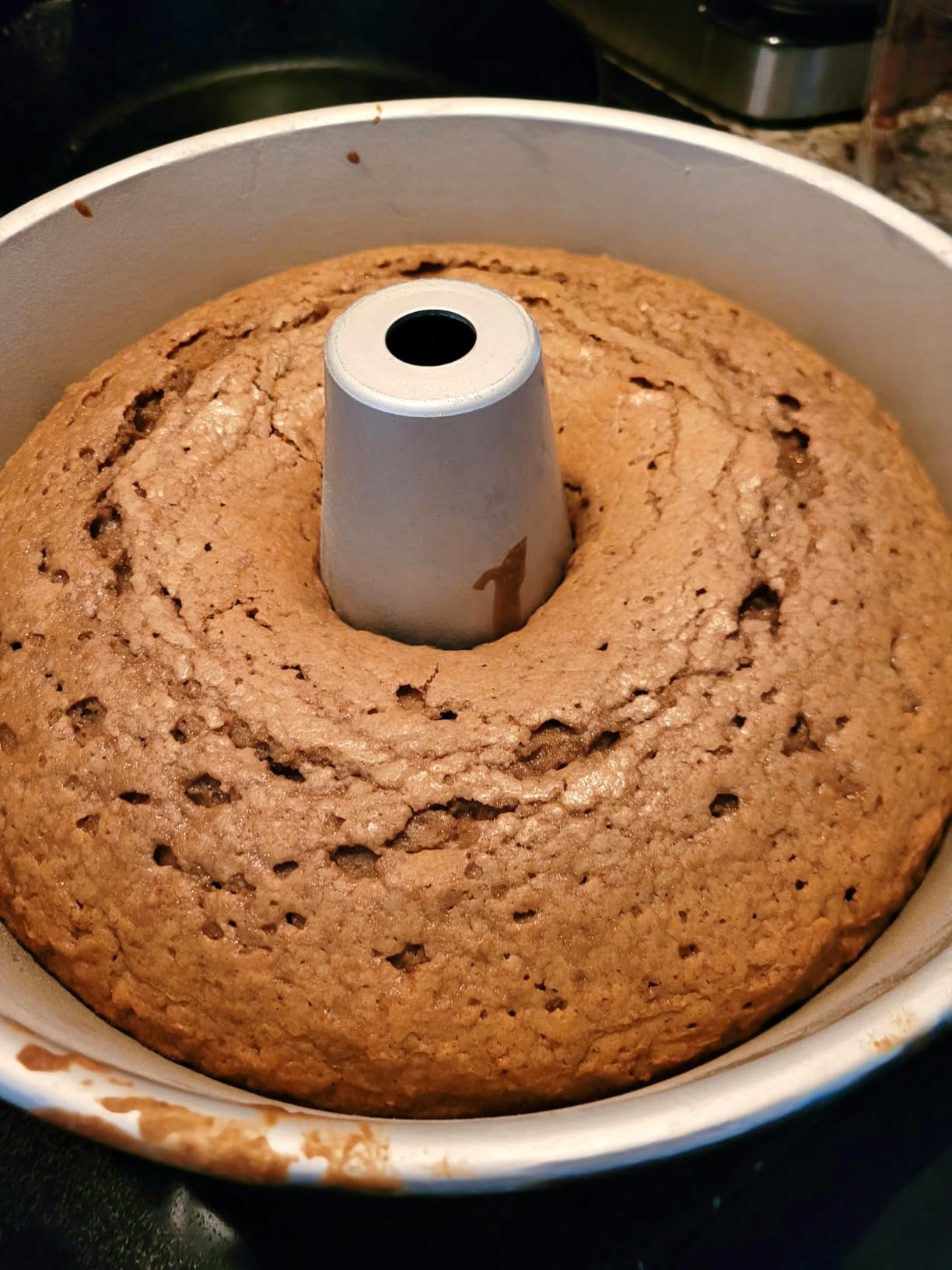 Fat Daddio's PAF-10425 Anodized Aluminum Angel Food Cake Pan, 10 Inch customer photo 1