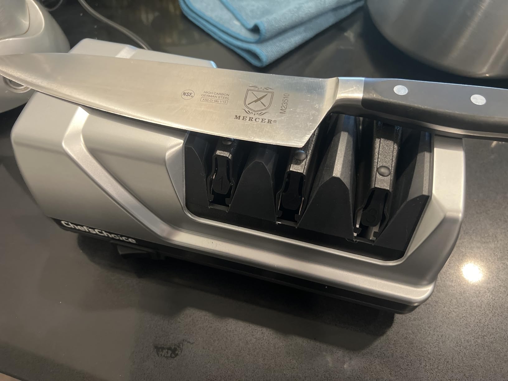 Chef'sChoice 15XV EdgeSelect Professional Electric Knife Sharpener with 100-Percent Diamond Abrasives and Precision Angle Guides for Straight Edge and Serrated Knives, 3-Stage, Gray - Customer Photo 0