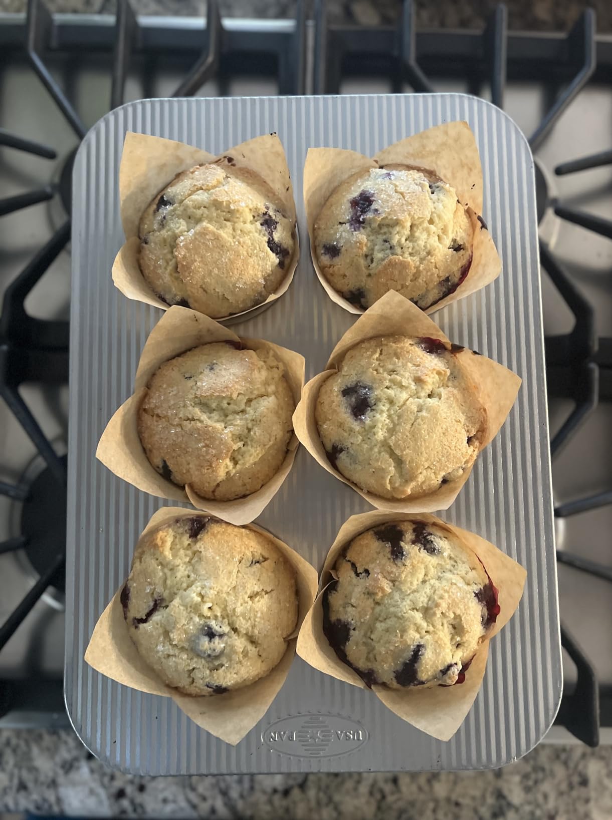 USA Pan Bakeware Muffin Pan, 12-Well, Aluminized Steel customer photo 2