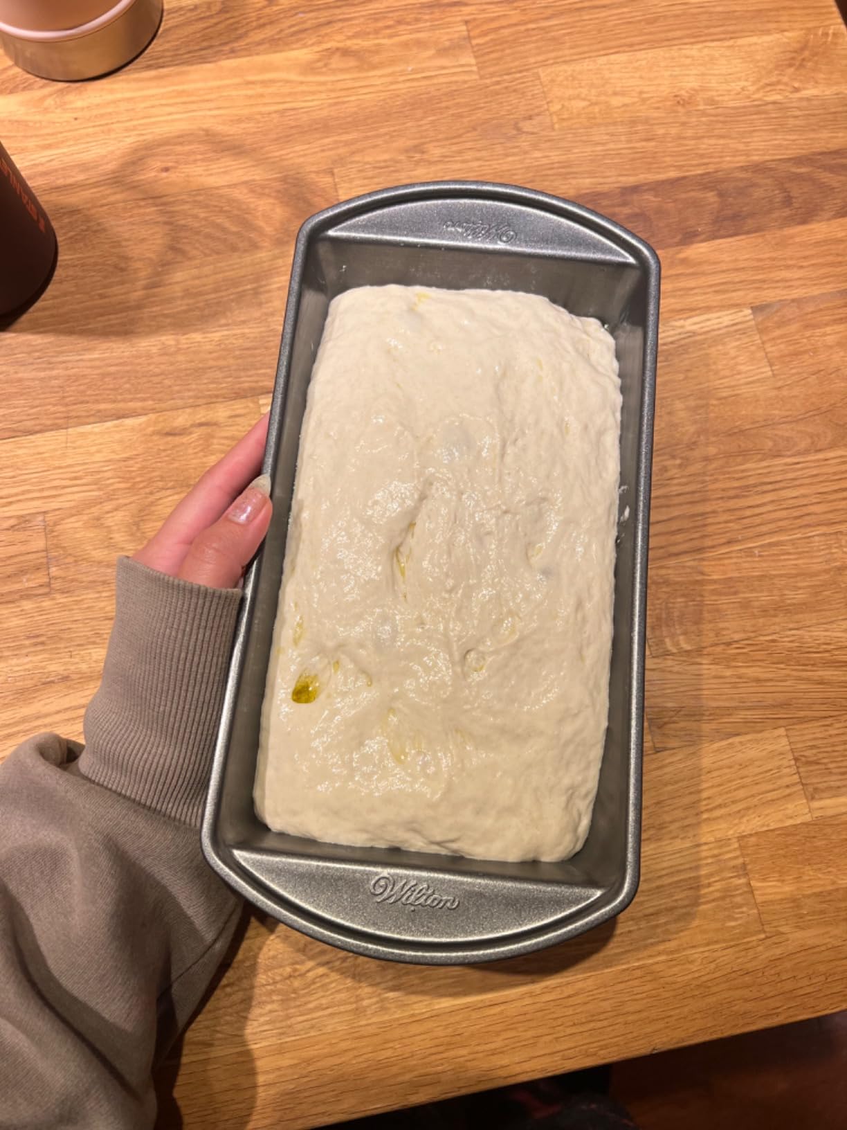 Wilton Gold Non-Stick 9 X 5 in Bread Loaf Pan, Warp-Resistant Bakeware, Made without PFAs, Packaging May Vary customer photo 1