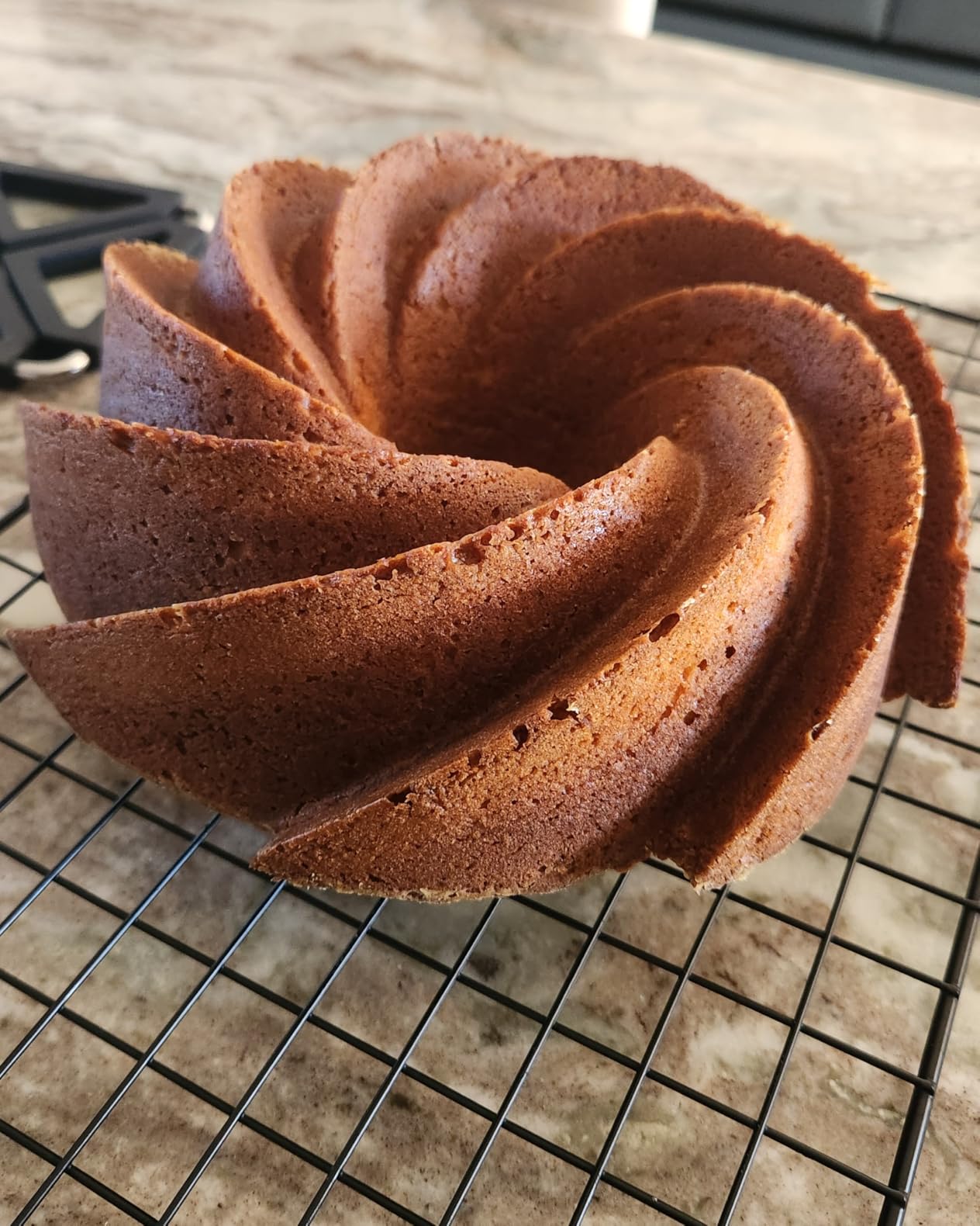 Nordic Ware Heritage Bundt, 10 Cup, Silver customer photo 2