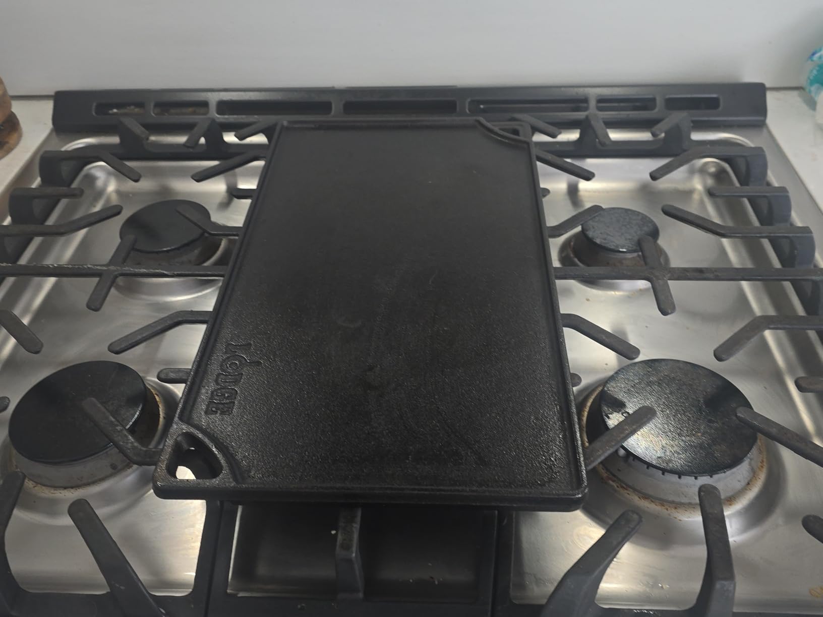 Lodge Double Play Reversible Cast Iron Grill/Griddle - Dual-Sided with Double Burner Configuration for Eggs, Pancakes, Burgers & More - Seasoned, Non-Toxic Cookware - Heavy-Duty Grill Pan - Black Customer Review Lodge Double Play Reversible Cast Iron Grill/Griddle - Dual-Sided with Double Burner Configuration for Eggs, Pancakes, Burgers & More - Seasoned, Non-Toxic Cookware - Heavy-Duty Grill Pan - Black - Customer Photo 4