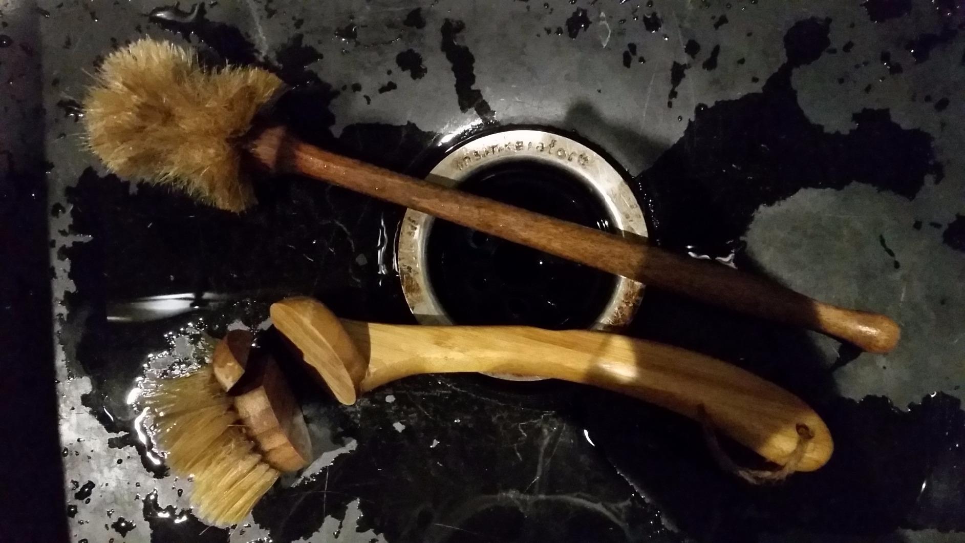 REDECKER Bottle Brush Cleaner - Horsehair and Beechwood Handle for Vases, Pitchers, Mugs, and Baby Bottles, 13-3/4 Inch, Dense Natural Bristles - Wooden Bottle Brush - Bottle Brush Wood Handle Customer Review REDECKER Bottle Brush Cleaner - Horsehair and Beechwood Handle for Vases, Pitchers, Mugs, and Baby Bottles, 13-3/4 Inch, Dense Natural Bristles - Wooden Bottle Brush - Bottle Brush Wood Handle - Customer Photo 0