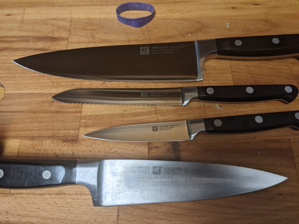 ZWILLING Professional "S" 3-pc Starter Knife Set - Customer Photo 0