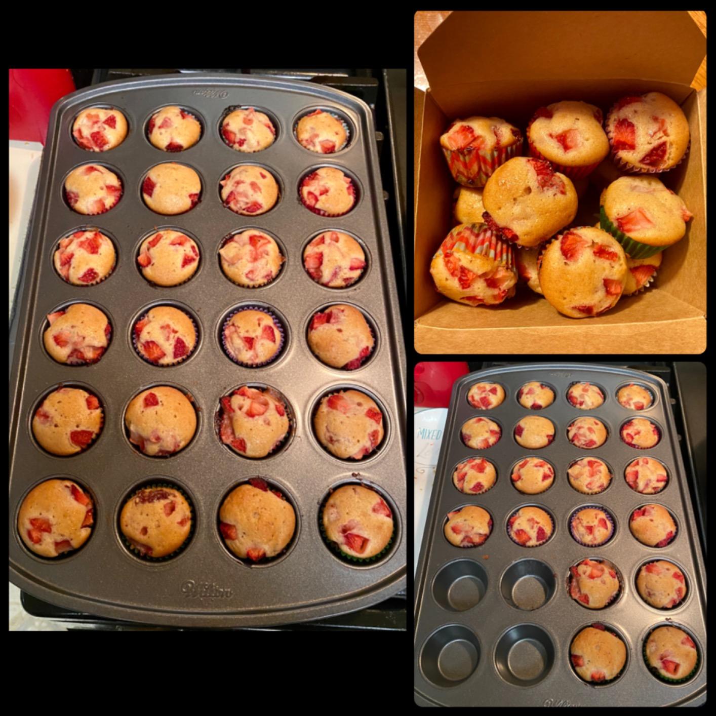 Wilton Gold Non-Stick 24-cup Muffin Pan, Stainless Steel Bakeware, Made without PFAs, 16 x 10 x 1 in., Packaging may Vary customer photo 2