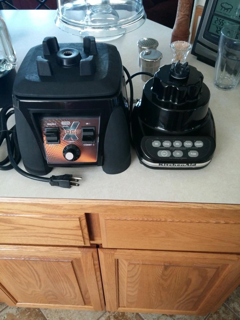 Waring Commercial MX1200XTX 3.5 HP Blender with Variable Speed Dial Controls and a 64 oz. BPA Free Copolyester Container, 120V, 5-15 Phase Plug - Customer Photo 1