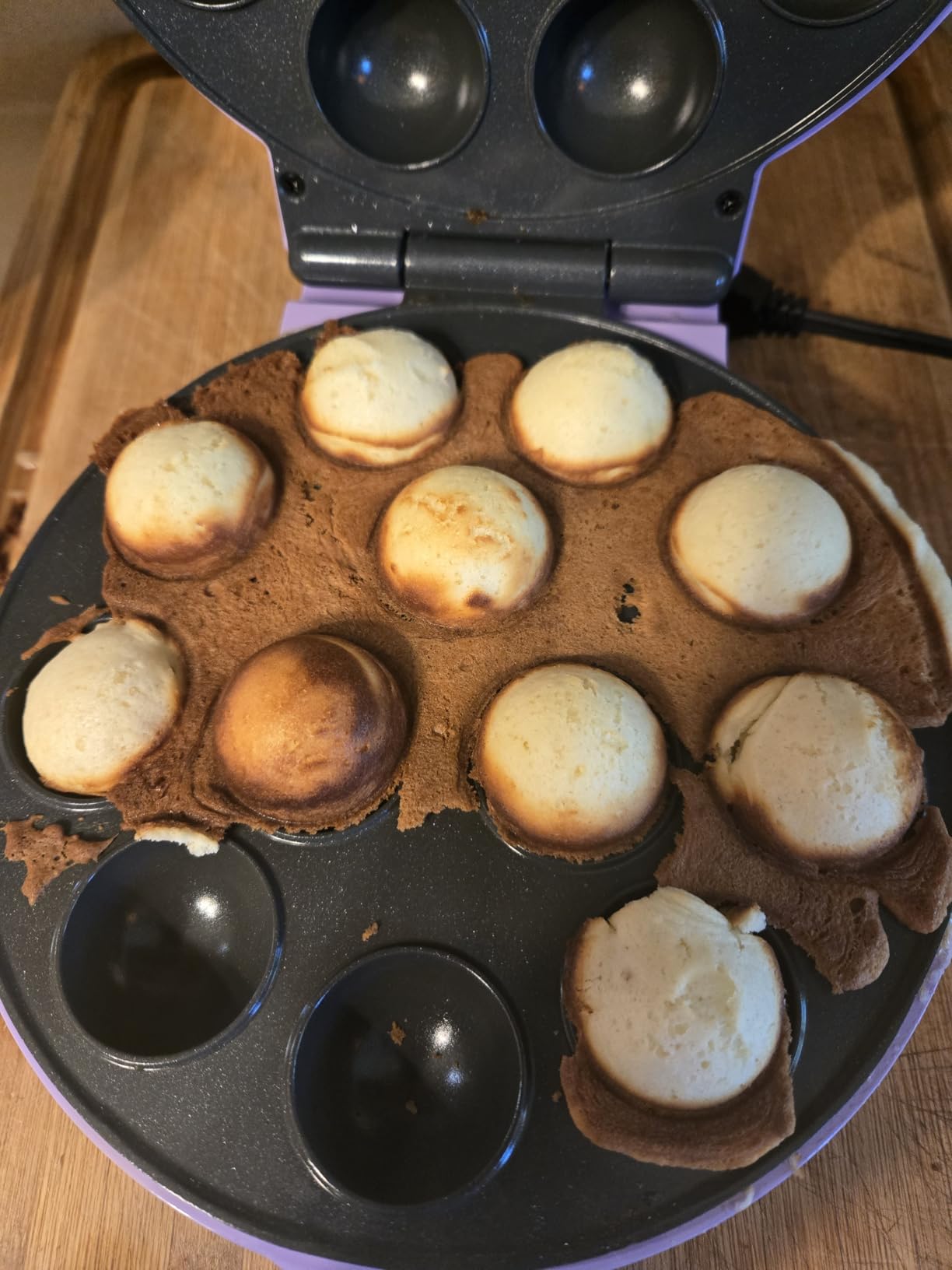 Babycakes Cake Pop Maker by Select Brands - Kit for Birthdays & More - Includes Decorating Stand & 50 Sticks - Features Non-Stick Coating - Makes 12 Cake Pops customer photo 1