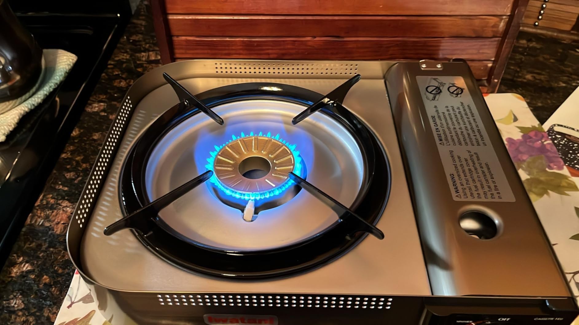Iwatani 35FW Single-Burner Butane Portable Cooktop Indoor & Outdoor Cooking Stove Medium - Customer Photo 0