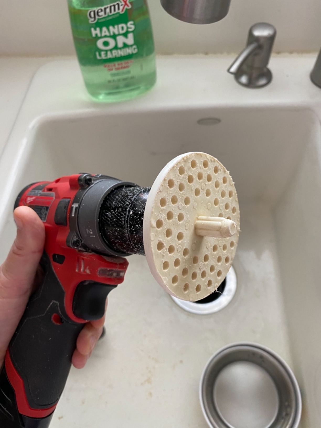 GE Disposall Continuous Feed 1 Horsepower Motor Garbage Disposer, Good for Grinding: Cooked Meat, Beans, & Seeds, Easy Install Kit, Non-Corded, Recommended Families of 4 or More, GFC1020N - Customer Photo 4