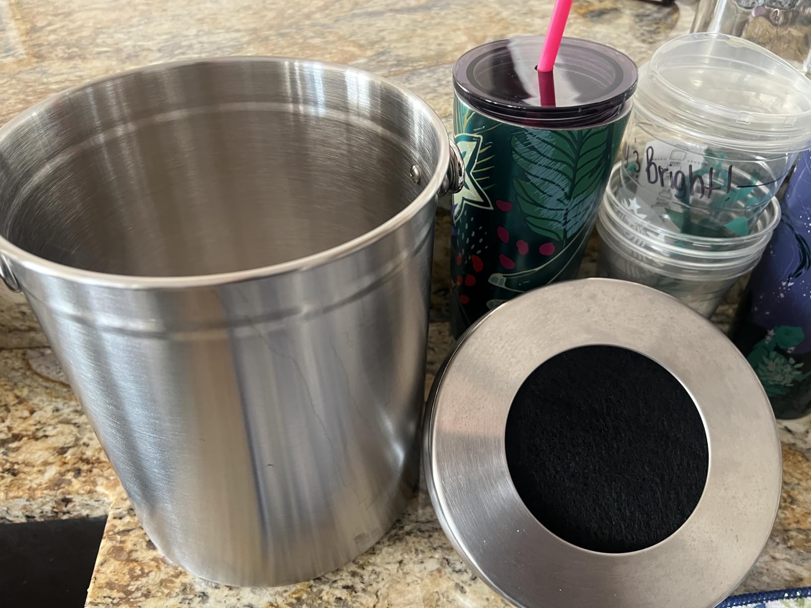 EPICA Countertop Compost Bin Kitchen | 1.3 Gallon | Odorless Composting Bin with Carbon Filters | Indoor Compost Bin with Lid | Stainless Steel Kitchen Composter for Food Scraps & Waste Recycling customer photo 1