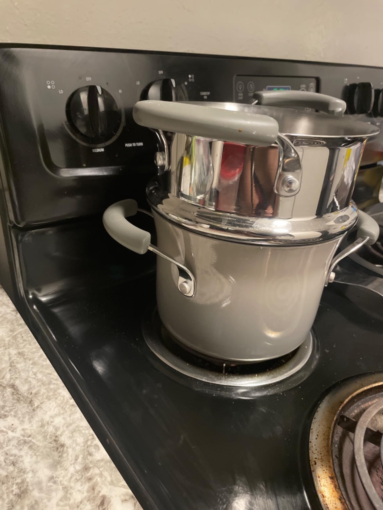 Rachael Ray Brights Sauce Pot/Saucepot with Steamer Insert, 3 Quart, Two-Tone Red customer photo 2