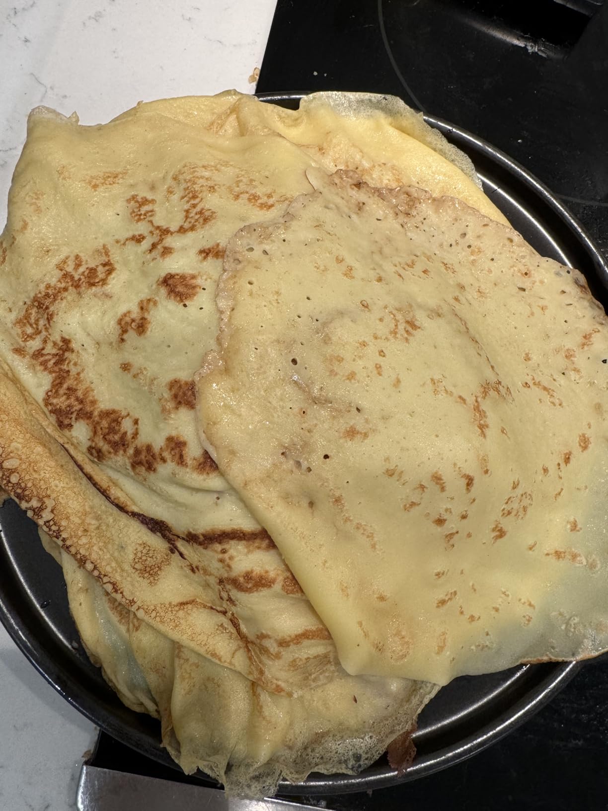 Victoria 10.5-Inch Cast Iron Comal Griddle Pan with a Long Handle, Preseasoned with Flaxseed Oil, Made in Colombia Customer Review Victoria 10.5-Inch Cast Iron Comal Griddle Pan with a Long Handle, Preseasoned with Flaxseed Oil, Made in Colombia - Customer Photo 2