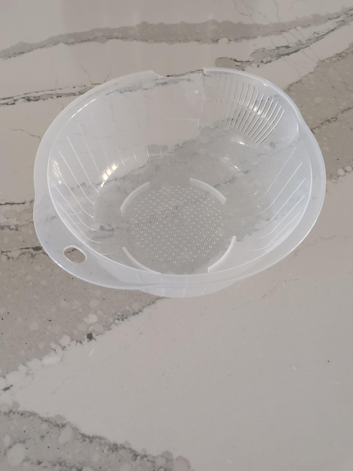 Inomata Plastic Japanese Rice Washing Bowl with Strainer, 2 quart customer photo 1