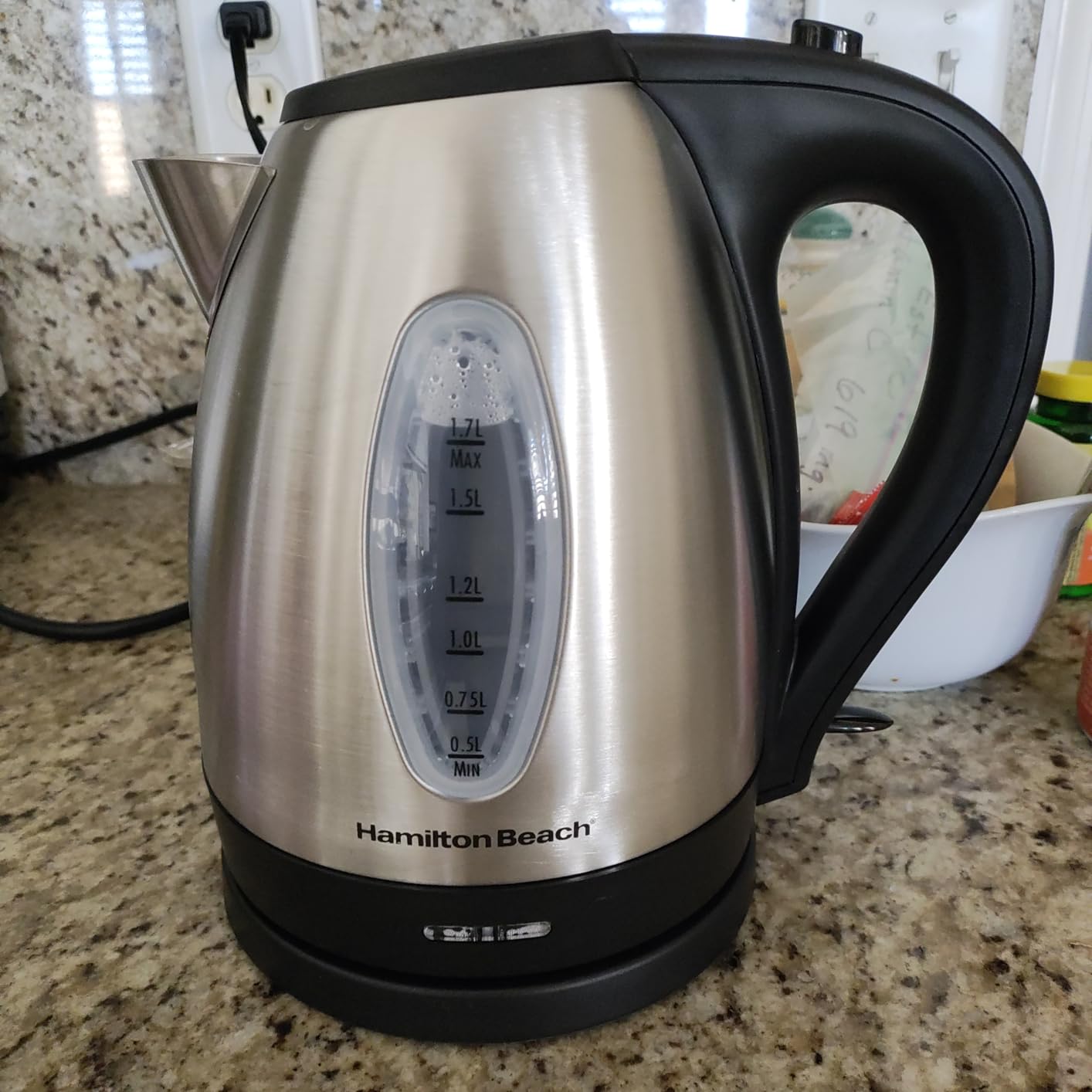 Hamilton Beach Electric Tea Kettle, Water Boiler & Heater, 1.7 Liter, Cordless Serving, 1500 Watts for Fast Boiling, Auto-Shutoff and Boil-Dry Protection, Stainless Steel (40880) Customer Review Hamilton Beach Electric Tea Kettle, Water Boiler & Heater, 1.7 Liter, Cordless Serving, 1500 Watts for Fast Boiling, Auto-Shutoff and Boil-Dry Protection, Stainless Steel (40880) - Customer Photo 5