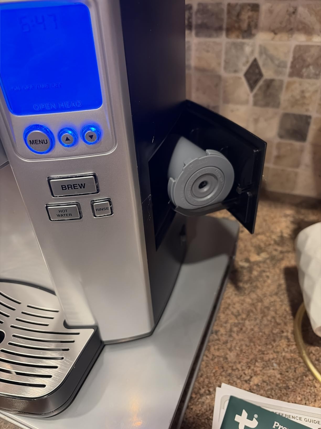 Cuisinart Coffee Maker, Single Serve 72-Ounce Reservoir Pod Coffee Machine, Programmable Brewing & Hot Water Dispenser, 3 Cup-Size Settings, Stainless Steel, SS-10P1, Silver customer photo 1