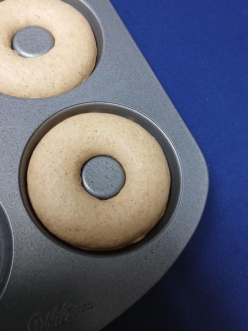 Wilton Gold Non-Stick 2 Piece Donut Pan Set, Stainless Steel Bakeware, Made without PFAS, Packaging May Vary customer photo 1