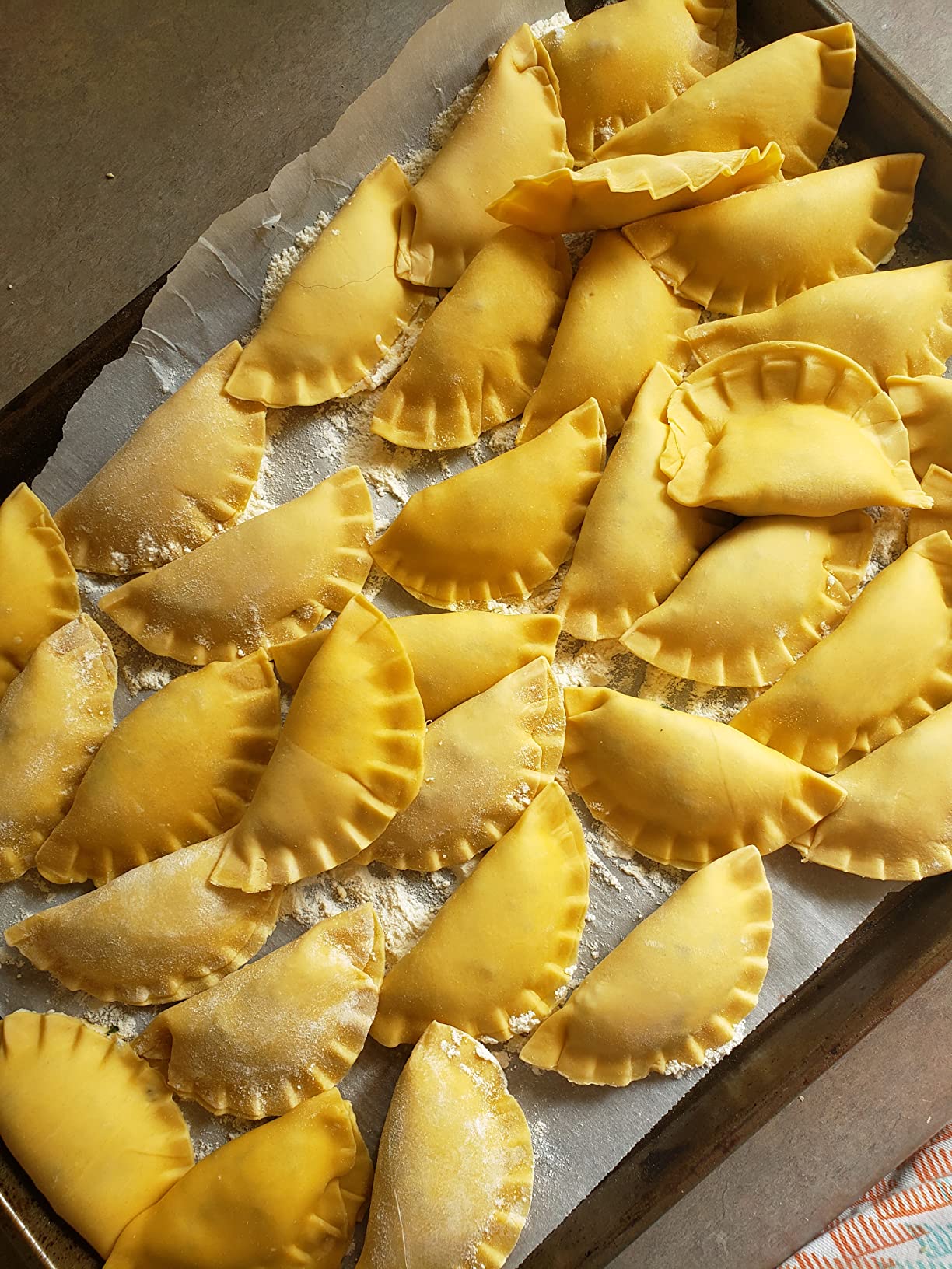 Zoie + Chloe Set of 3 Dough Press - Plastic Pastry Shaper & Empanada Maker Press With Crimped Crust Edges - Kitchen Tools For Making Dumplings, Hand Pie, Ravioli, Pierogi, Turnover - 4