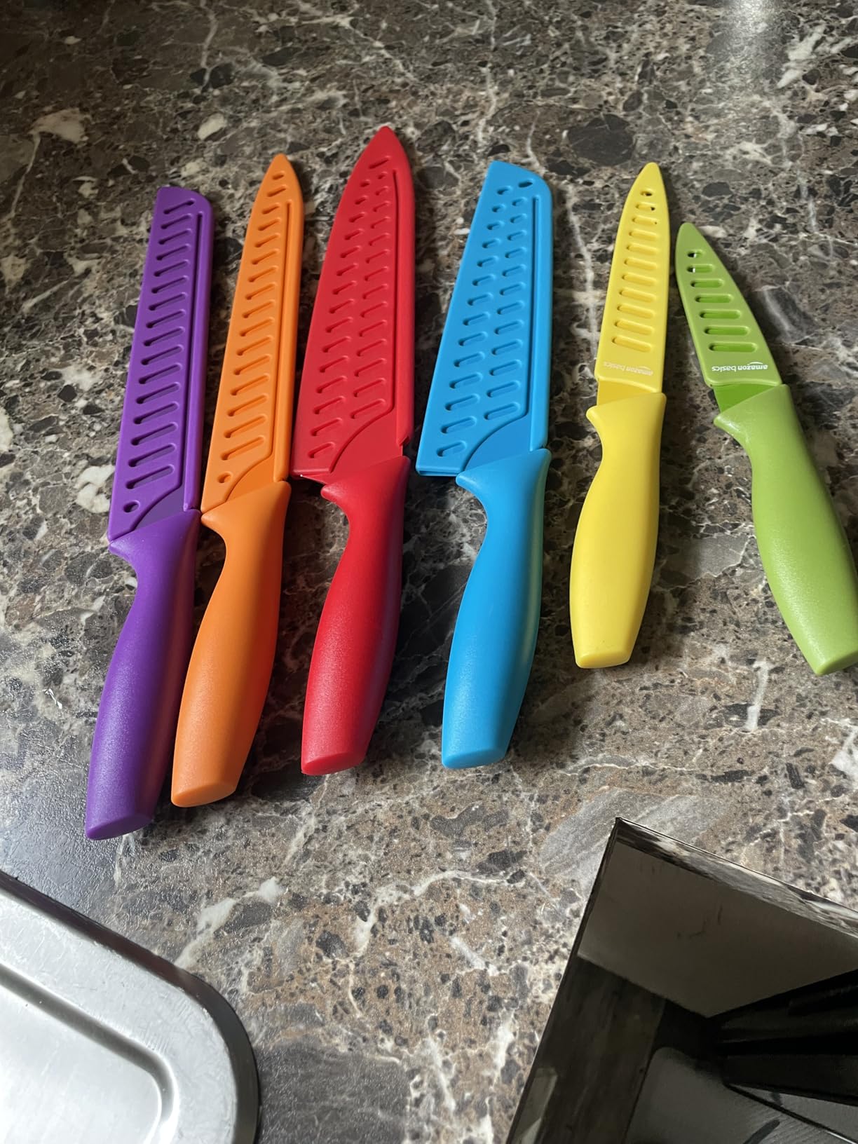 Amazon Basics Color-Coded Dishwasher Safe Kitchen Knife Set, 12-Piece with Ergonomic Handles, Non-stick Sharp Blades, 6 Knives with 6 Blade Guards, Multicolor - Customer Photo 2