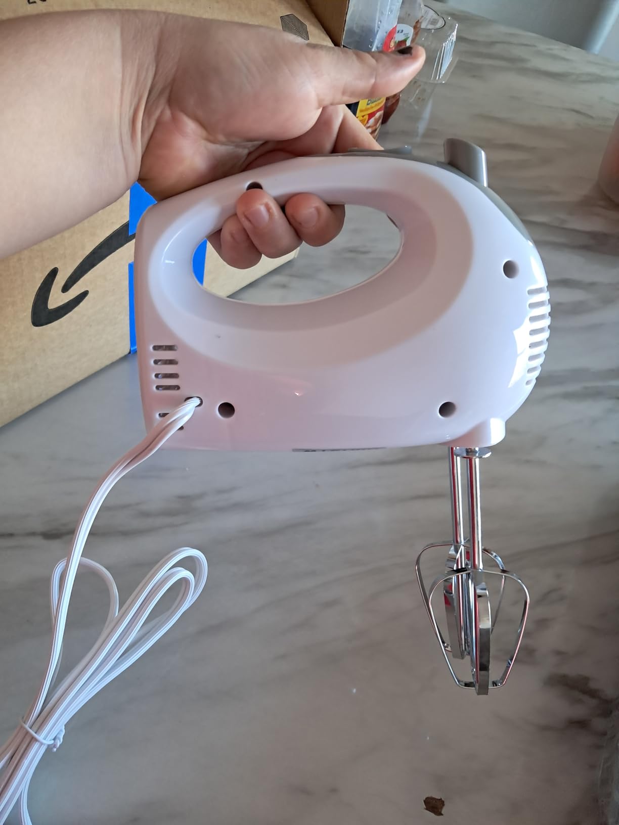 OVENTE 5-Speed Corded Electric Hand Mixer with Stainless Steel Whisks, Compact Portable Design with Snap-On Storage Case,150W Lightweight Handheld Mixer for Baking & Cooking, White HM151W - Customer Photo 1