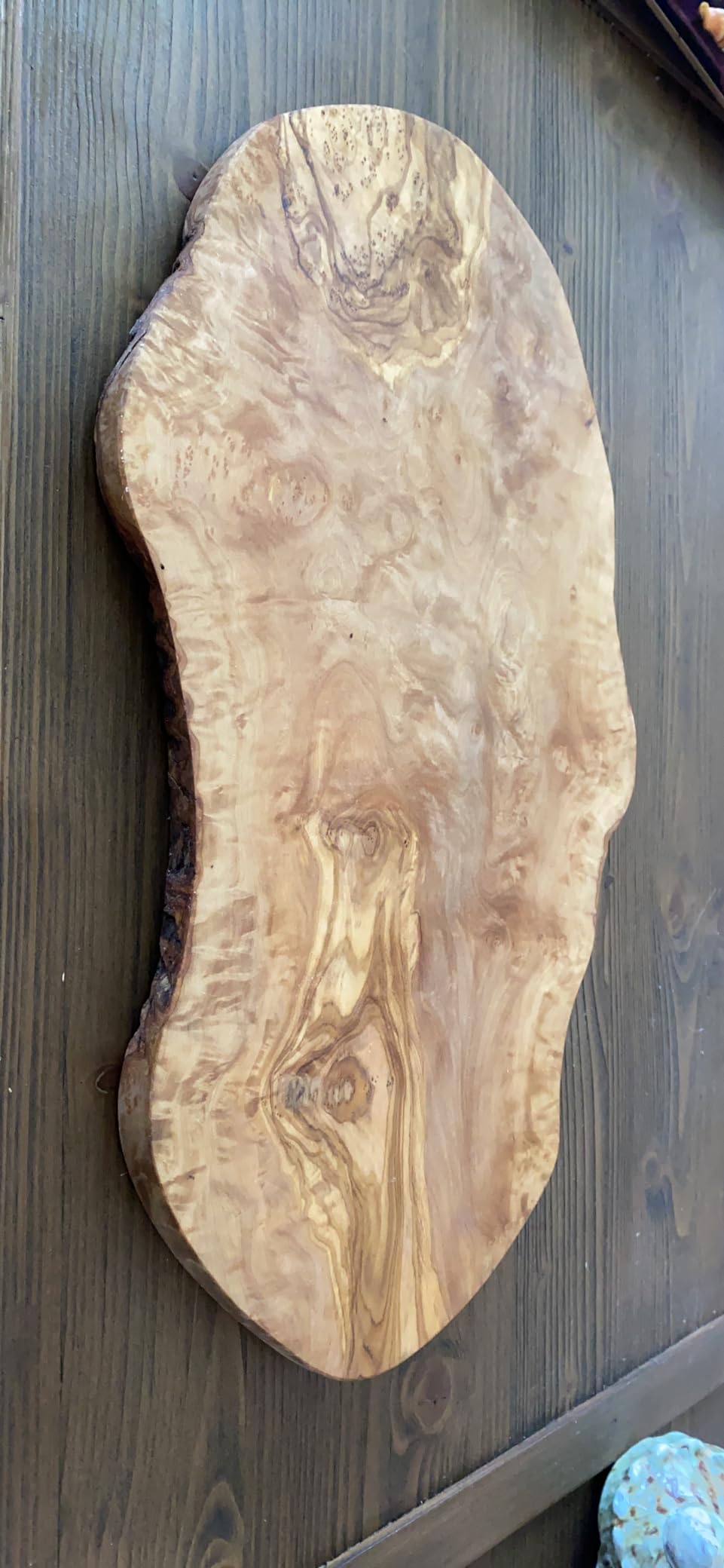 Thirteen Chefs Olive Wood Cheese Board 12 Inch Long - Beautiful Wooden Serving Board for Charcuterie, Snacks, Appetizers and Parties - Tramanto customer photo 1