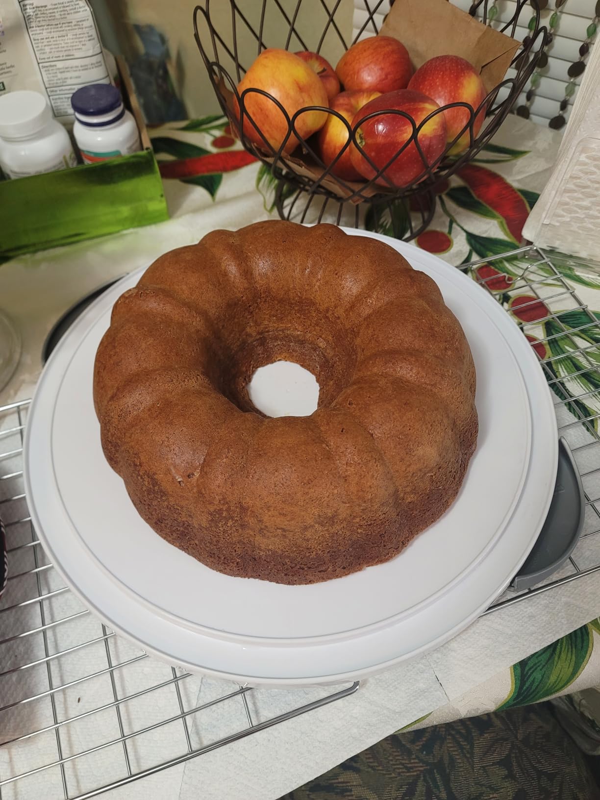 casaWare Fluted Cake Pan 9.5-inch (10-Cup) Ceramic Coated NonStick (Blue Granite) customer photo 1