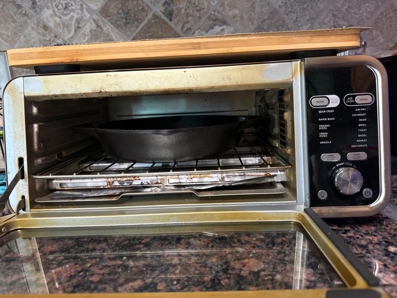 Lodge 10.25 Inch Pre-Seasoned Cast Iron Skillet - Dual Assist Handles customer photo 1