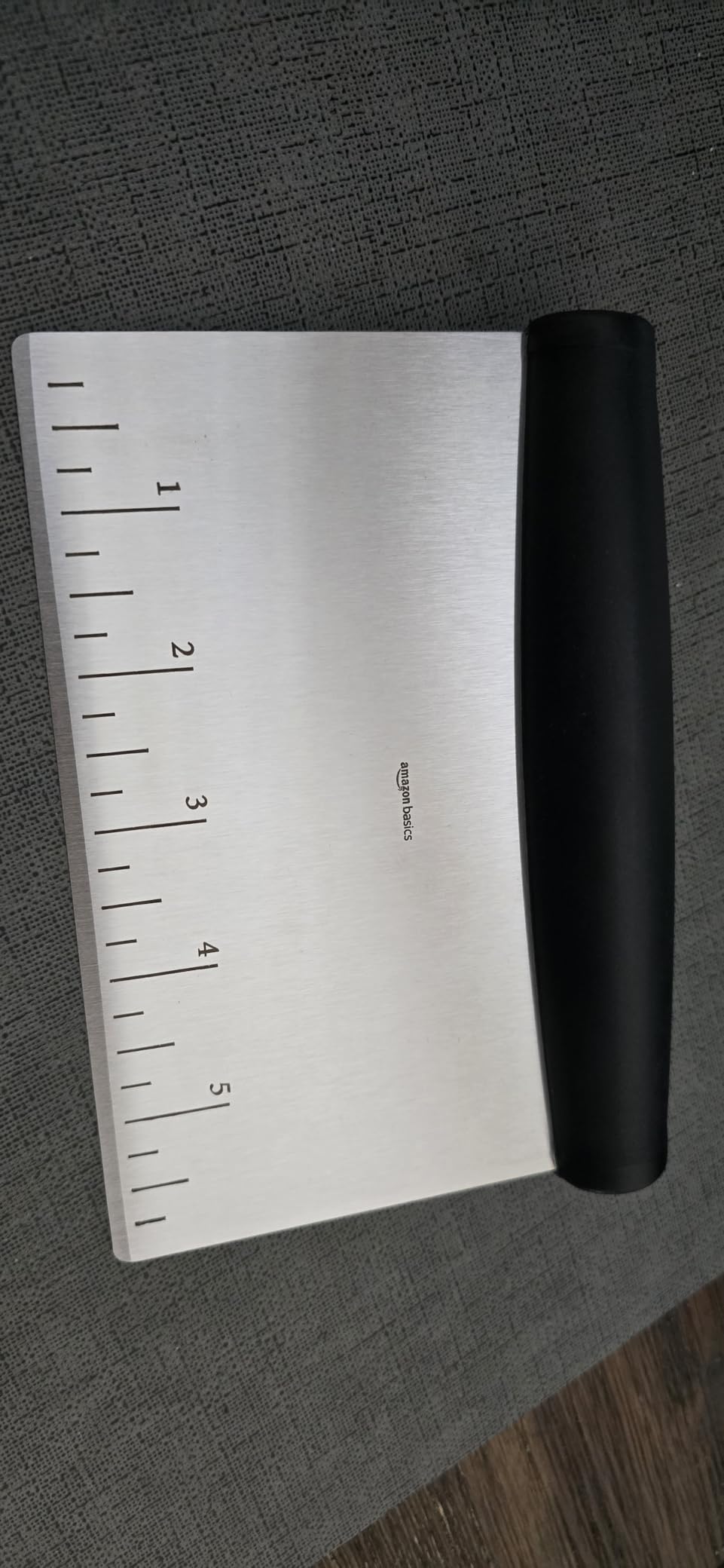 Amazon Basics Multi-Purpose Bench Scraper, Stainless Steel Dough Cutter with Measurement Marks, Dishwasher Safe, Non-slip Contoured Grip, 6