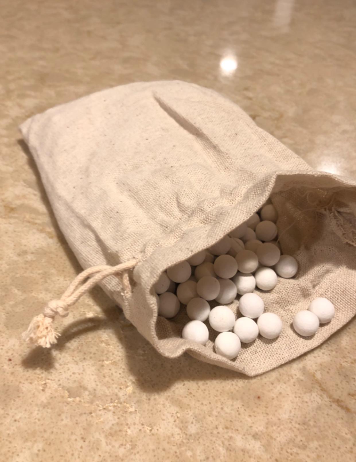 Webake 10mm Ceramic Pie Weights with Cotton Bags, Over 600 Beads Enough for 2 Pie Crusts, up to 1.6LB, Reusable Pie Weights for Baking, Natural Ceramic Baking Beans customer photo 2