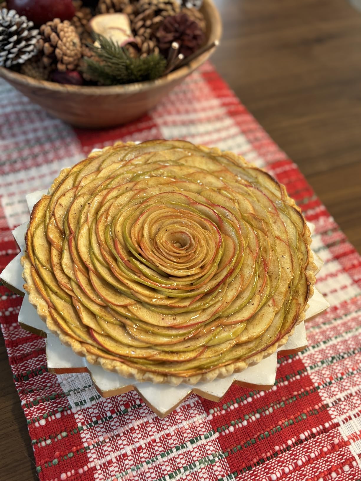 CHEFMADE 9.5-Inch Round Tart Pan with Removable Loose Bottom Non-Stick Carbon Steel customer photo 2