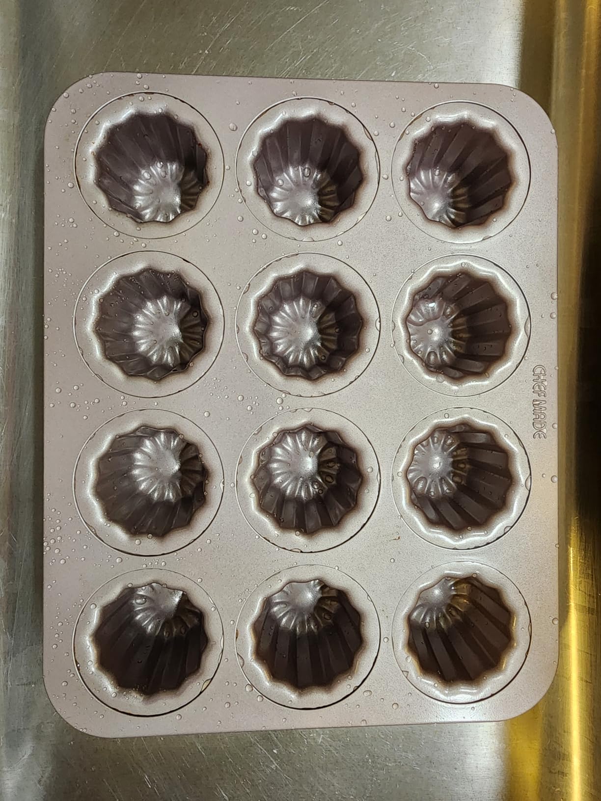 CHEFMADE Canele Mold Cake Pan, 12-Cavity Non-Stick Canele Muffin Bakeware Cupcake Pan for Oven Baking (Champagne Gold) customer photo 2