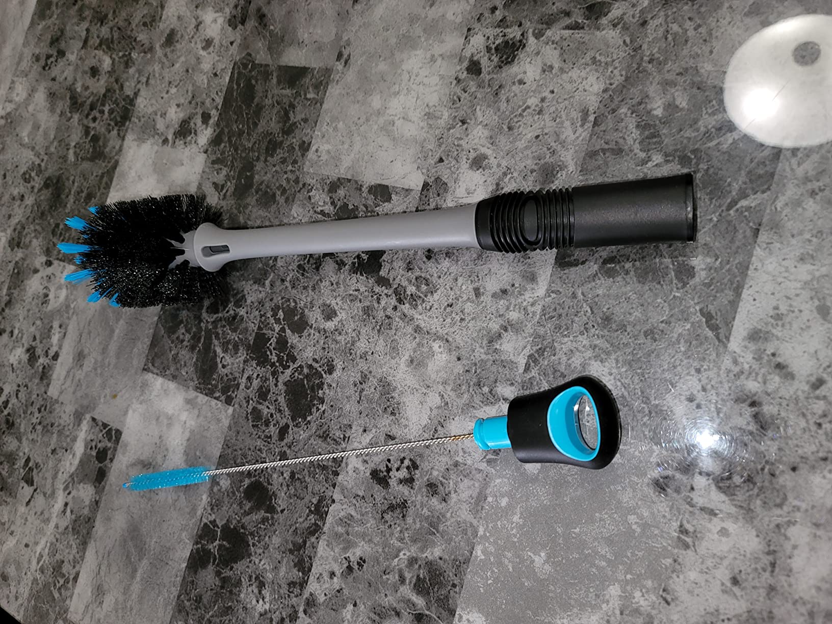 BlenderBottle 2-in-1 Bottle and Straw Cleaning Brush Customer Review BlenderBottle 2-in-1 Bottle and Straw Cleaning Brush - Customer Photo 3