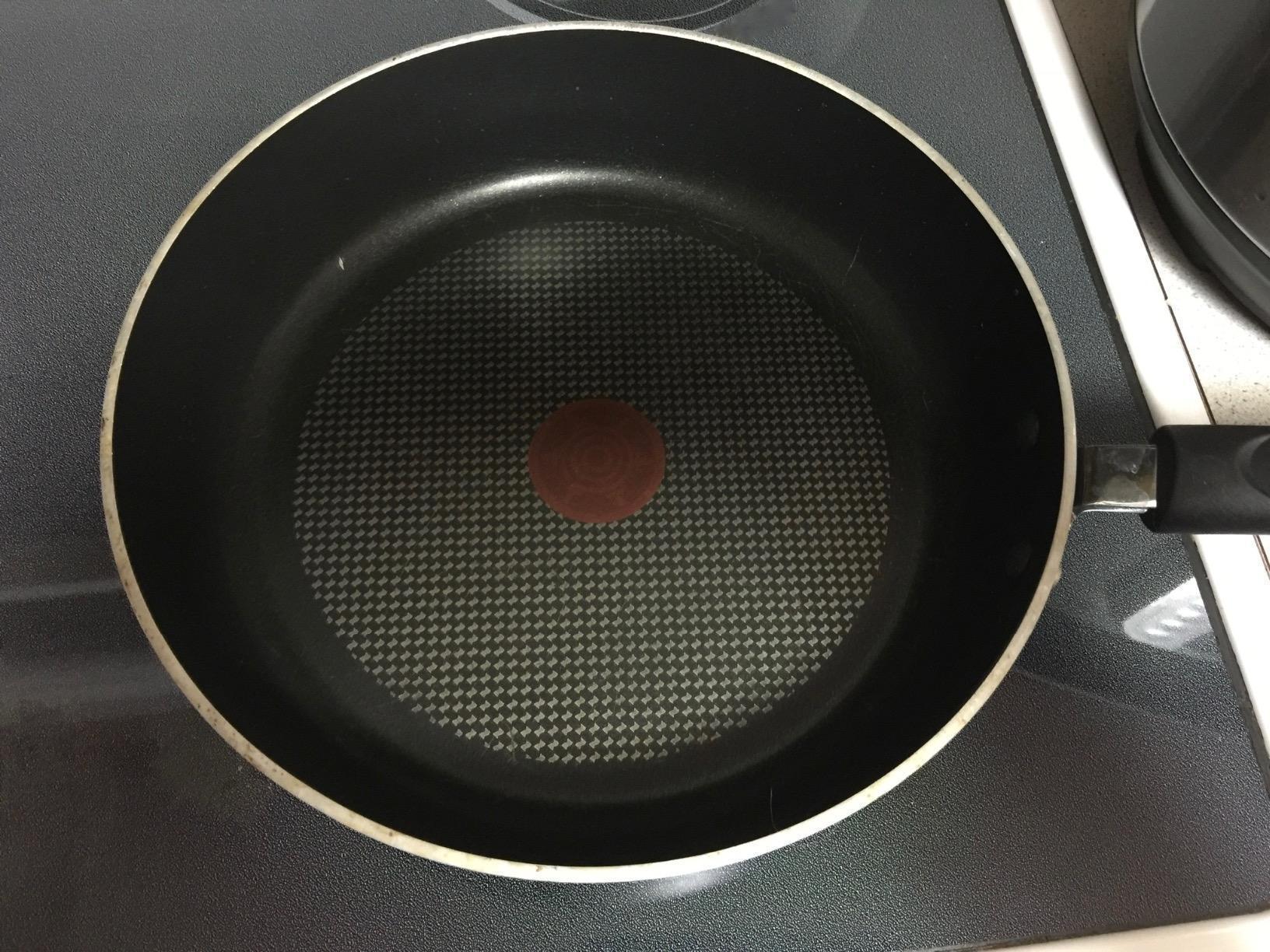 T-Fal Experience Non Stick Fry Pan Set 3 Piece, 8, 10.25, 12 Inch Induction Oven Broiler Safe 400F - Customer Photo 2