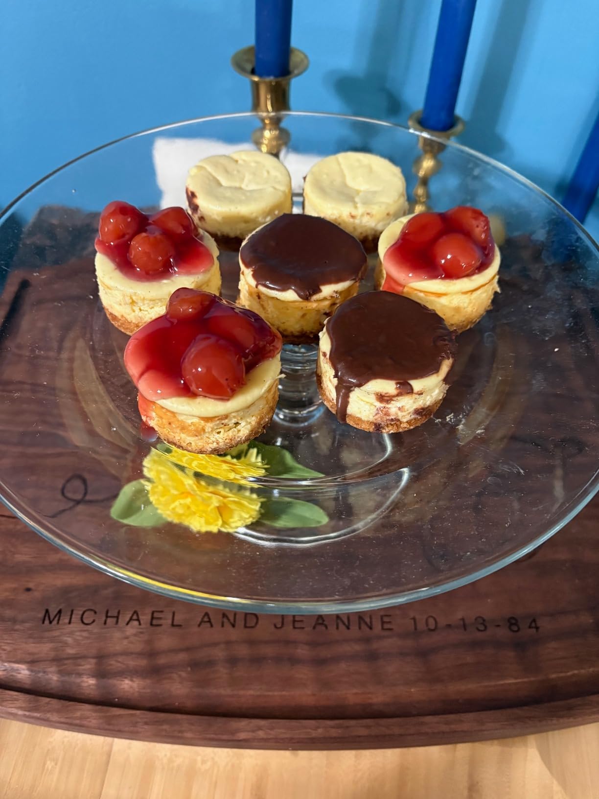 Tosnail 2 Pack 12 Cavity Mini Cheesecake Pan with Removable Bottom customer photo 1