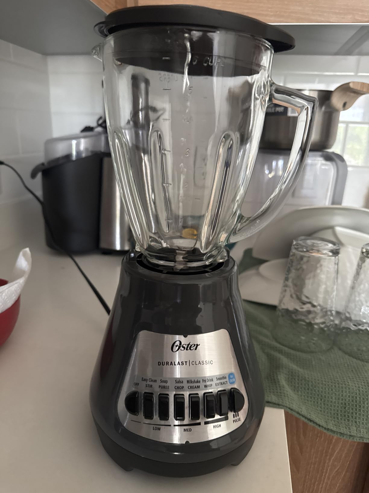 Oster Classic Series 8-Speed Blender with 6-Cup Glass Jar, Gray - Customer Photo 3