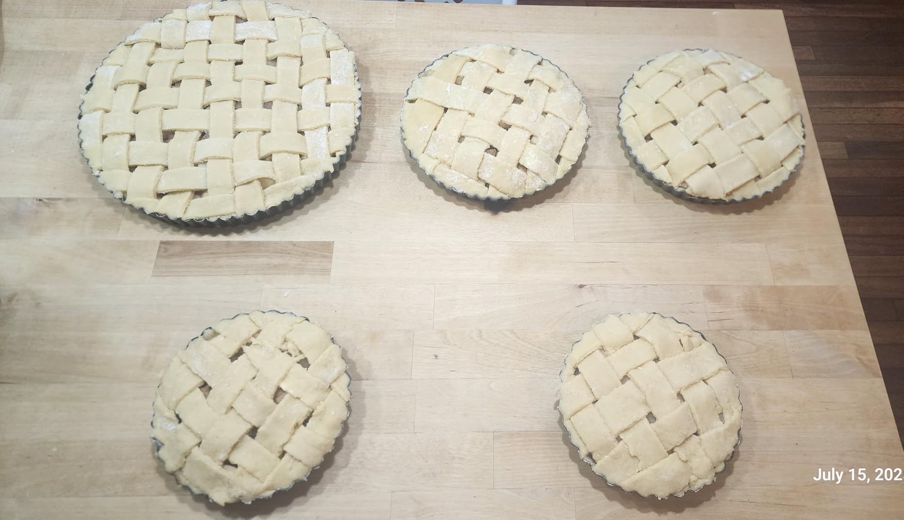 Beasea Tart Pan 10 Inch with Removable Bottom, Non Stick Quiche Pan Pie Shell Fluted Edge Tart Pan, Loose Base Carbon Steel Round Cooking Pan for Baking customer photo 1