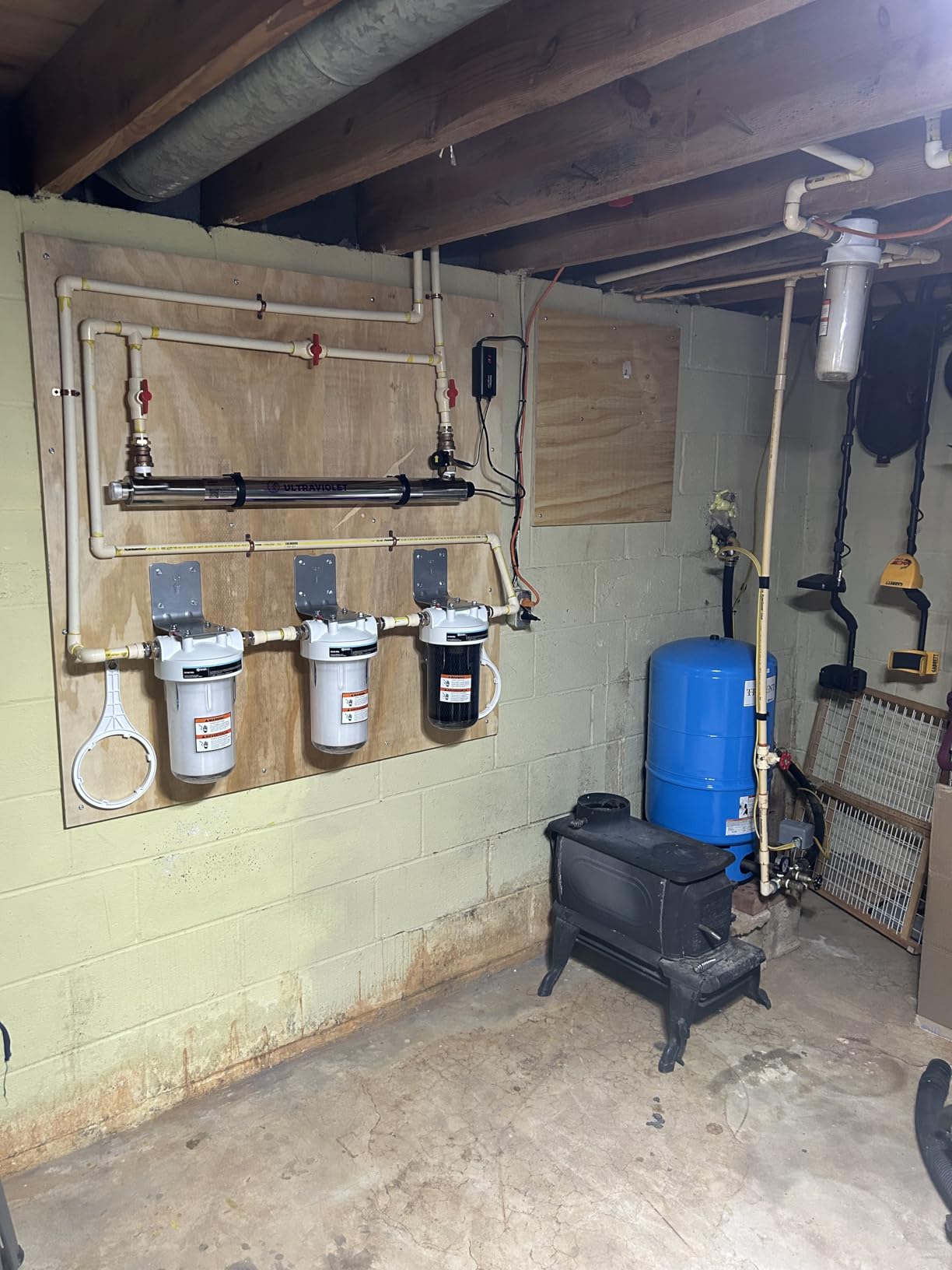 AO Smith Whole House Water Filter System - Whole Home Filtration for Well & City Water - Filters 96.9% of Chlorine Taste & Odor - 6 yr, 600,000 Gl, AO-WH-Filter Customer Review AO Smith Whole House Water Filter System - Whole Home Filtration for Well & City Water - Filters 96.9% of Chlorine Taste & Odor - 6 yr, 600,000 Gl, AO-WH-Filter - Customer Photo 0