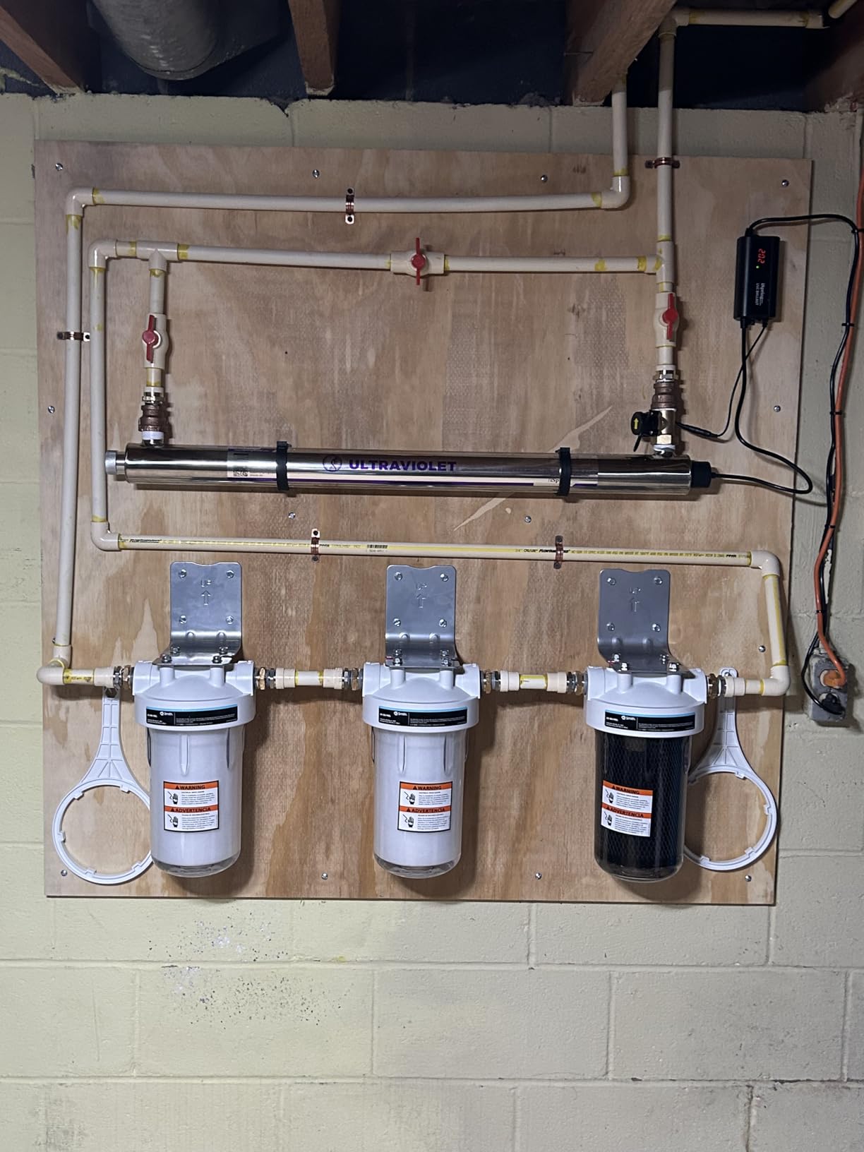 AO Smith Whole House Water Filter System - Whole Home Filtration for Well & City Water - Filters 96.9% of Chlorine Taste & Odor - 6 yr, 600,000 Gl, AO-WH-Filter Customer Review AO Smith Whole House Water Filter System - Whole Home Filtration for Well & City Water - Filters 96.9% of Chlorine Taste & Odor - 6 yr, 600,000 Gl, AO-WH-Filter - Customer Photo 1