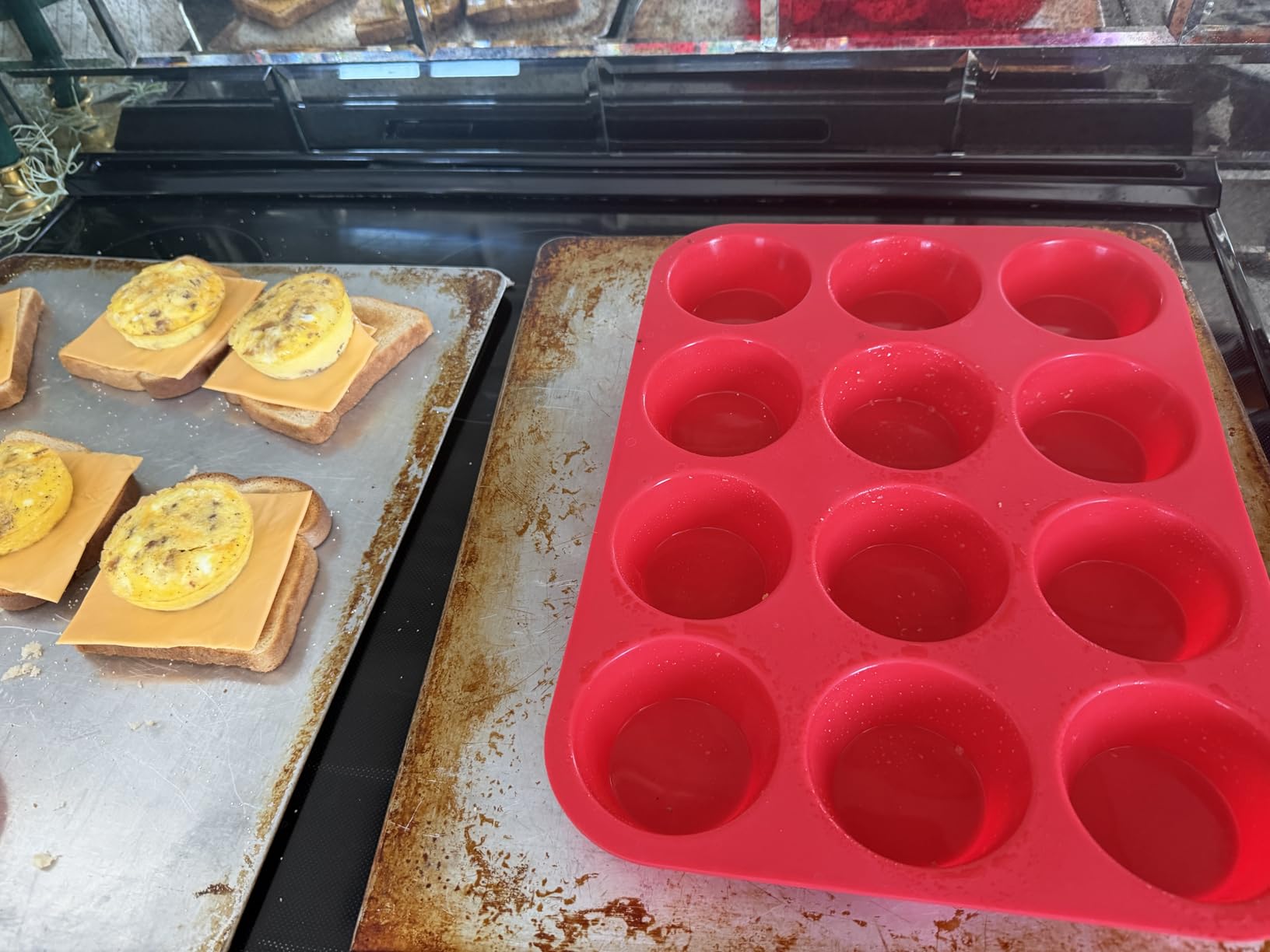 CAKETIME 12 Cups Silicone Muffin Pan - Nonstick Cupcake Pan 1 Pack Regular Size Silicone Mold for Baking customer photo 2